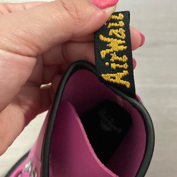 NEW -WOMEN'S DR. MARTENS ZAVALA COMBAT BOOTS- THRIFT PINK- Size 7 - Picture 6 of 10